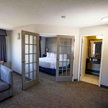Travelodge Hotel By Wyndham Sudbury Bagian luar foto
