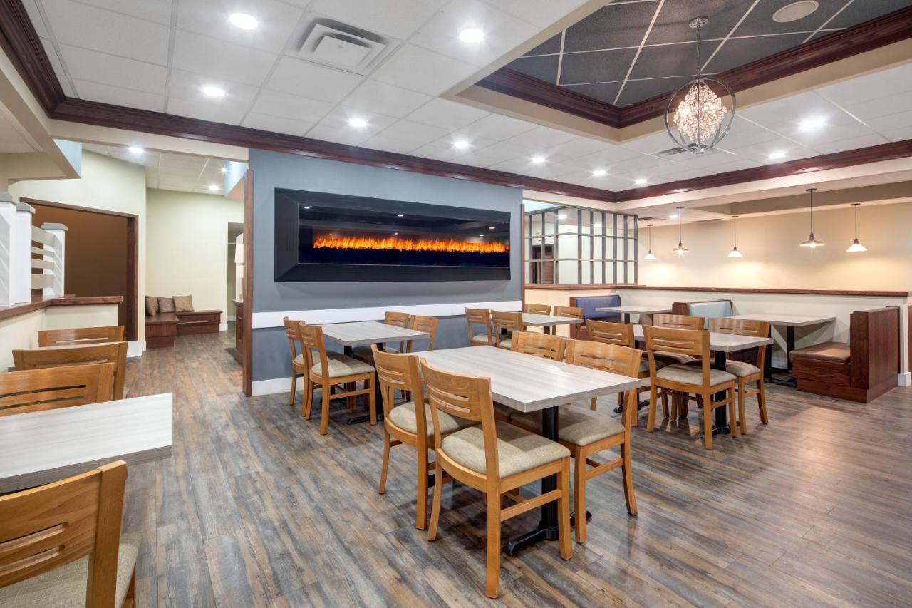Travelodge Hotel By Wyndham Sudbury Bagian luar foto