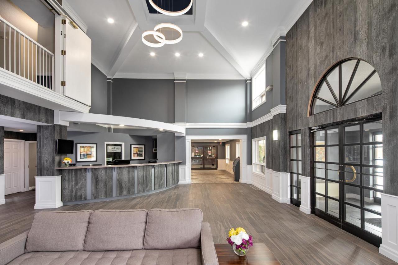 Travelodge Hotel By Wyndham Sudbury Bagian luar foto