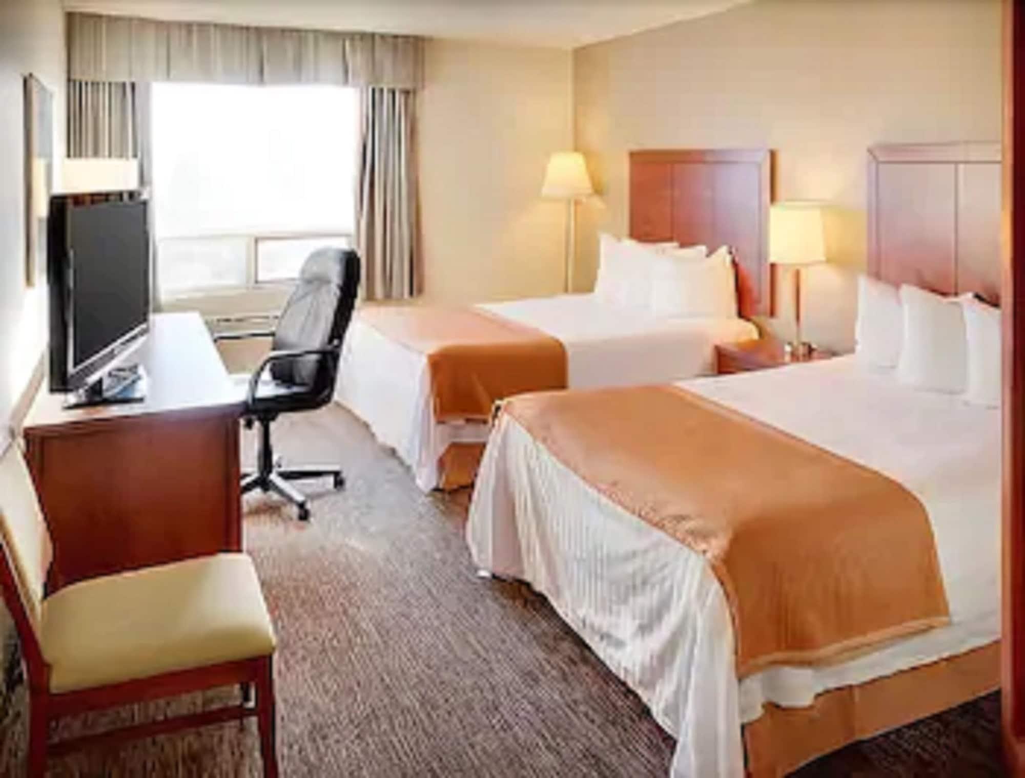 Travelodge Hotel By Wyndham Sudbury Bagian luar foto
