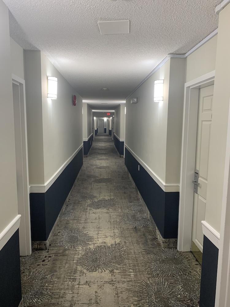 Travelodge Hotel By Wyndham Sudbury Bagian luar foto